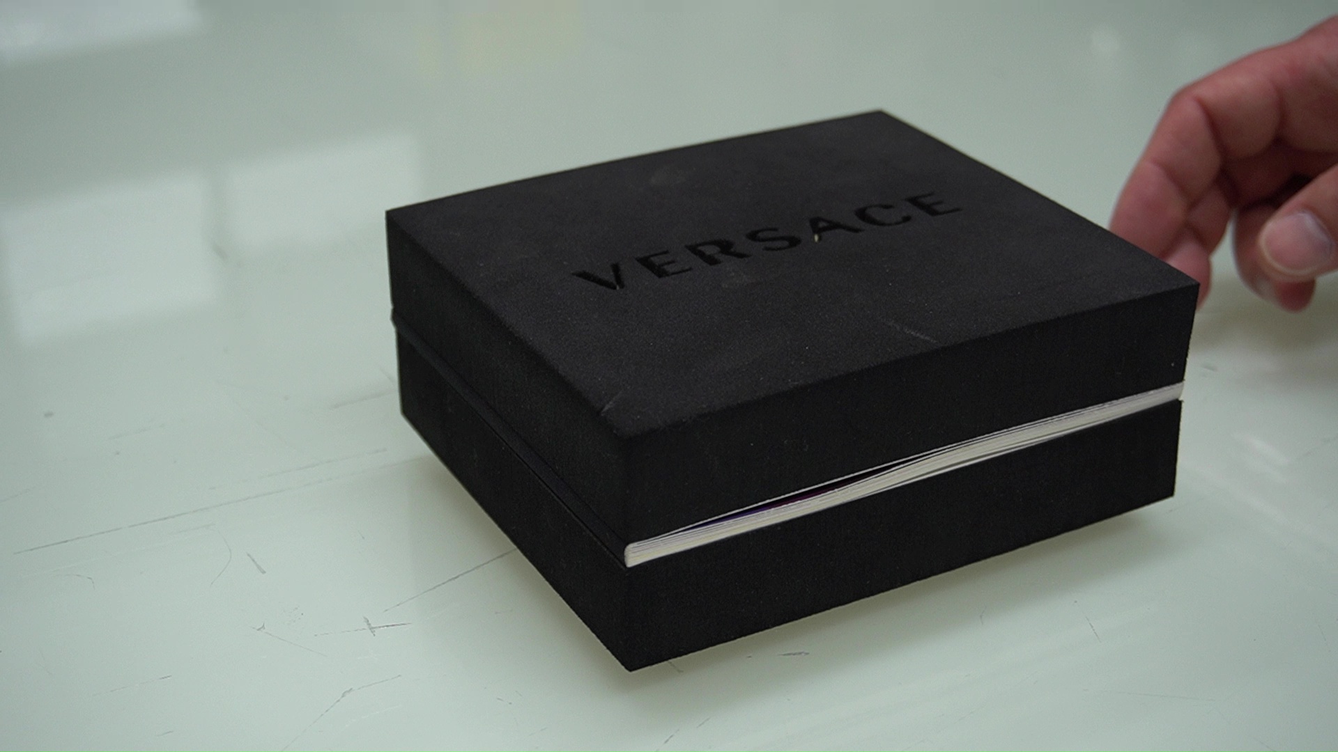 01-Creativita-Versace-Gadget1
